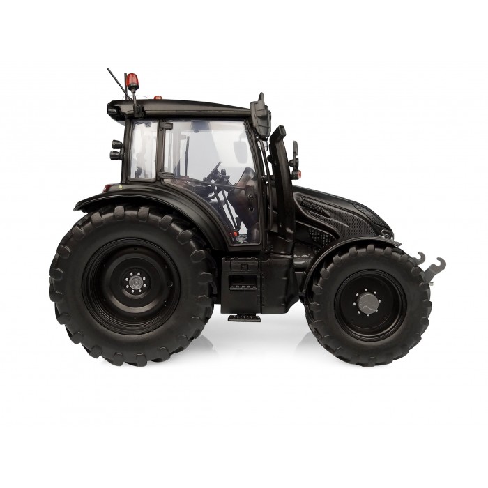 Universal Hobbies 1/32 Scale Valtra G135 "Unlimited" Matt Black Tractor Diecast Replica UH6440